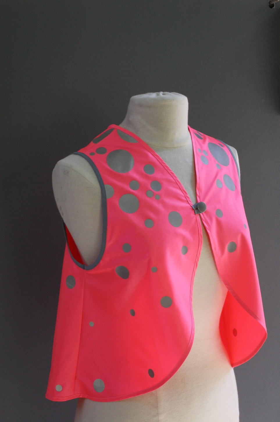 gilet rose fluo polka_dots au profit de l'institut curie